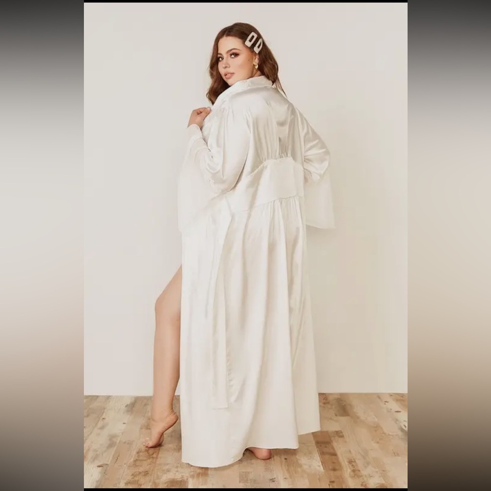 NWT Bridal Elegant White Lingerie Robe | Plus Size - Picture 3 of 4